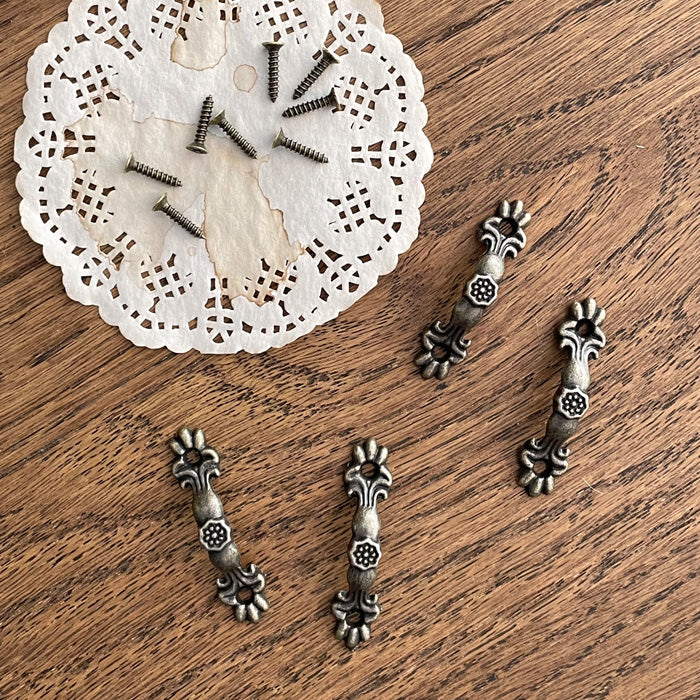 Mini bronze handles with screws