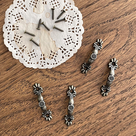 Mini bronze handles with screws